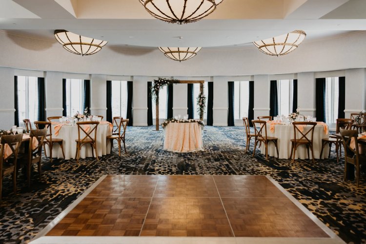 Crowne Plaza Cleveland At Playhouse Square photo 37
