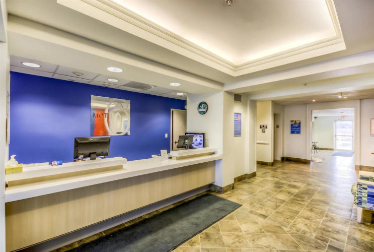 Aurora Inn Estevan