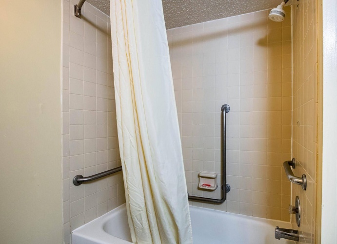 Econo Lodge photo 11