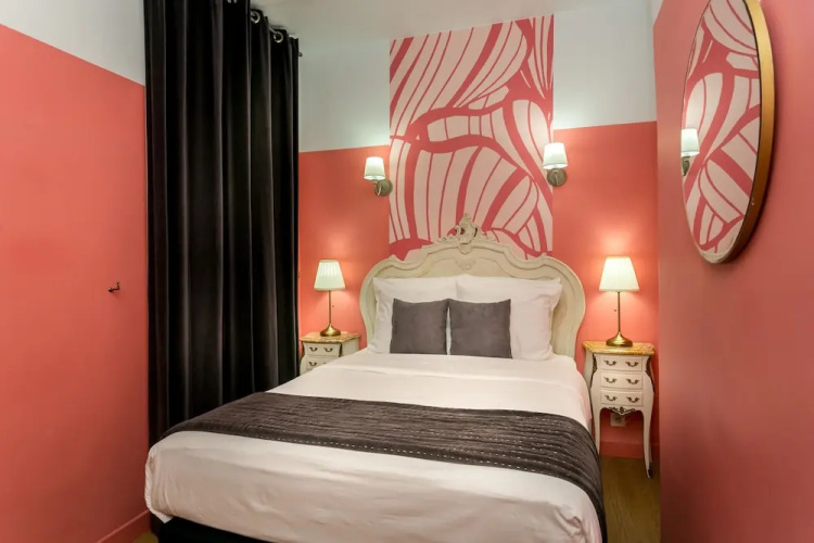 Luxury 2 Bedroom 2 Bathroom - Louvre Museum