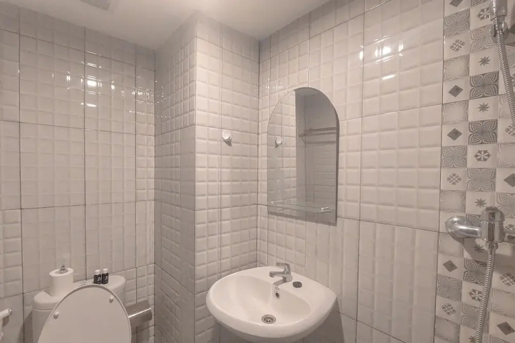 Best Deal Studio At De Prima Apartment