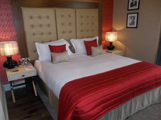 The Drayton Court Hotel