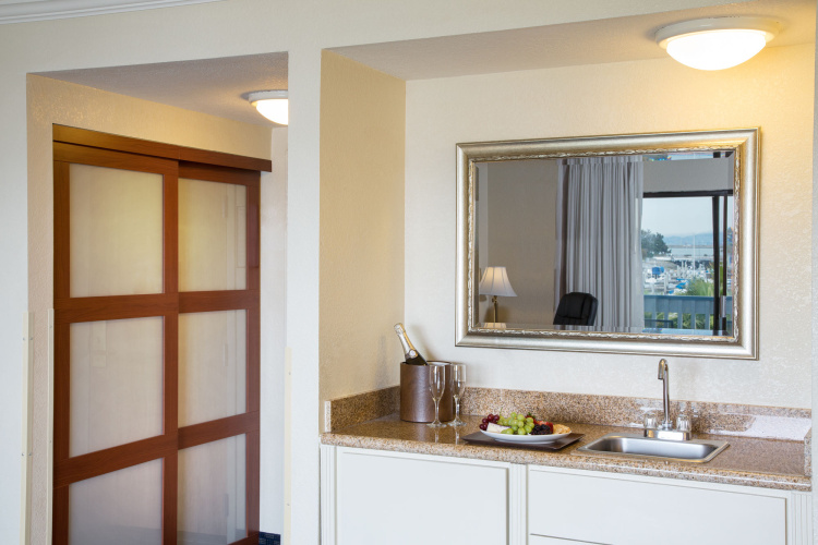 San Leandro Marina Inn photo 26