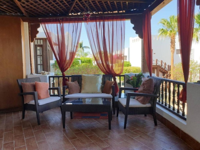 Apartment with balcony