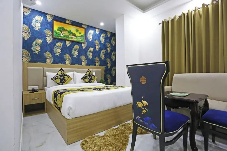 Hotel Decent Suites