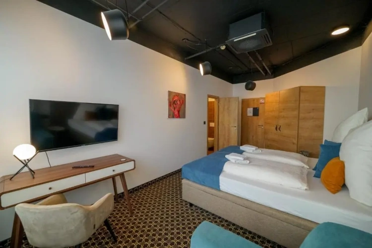 Economy Triple room