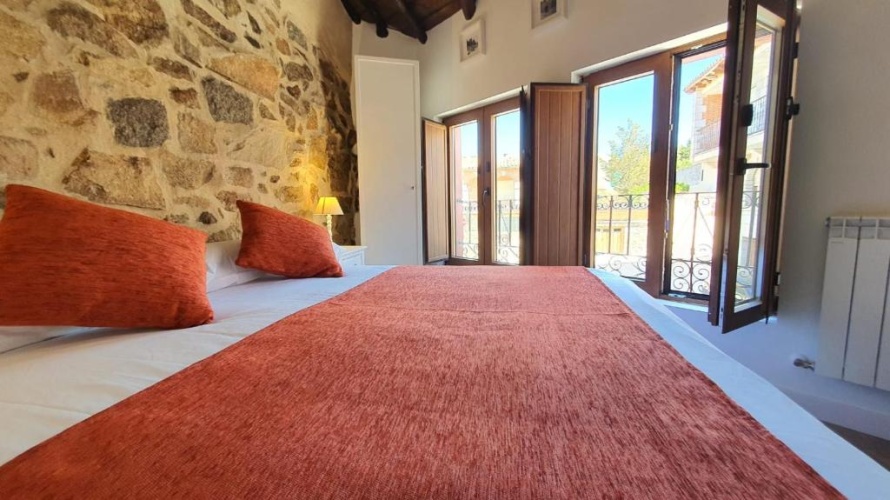 2 Bedrooms Cottage