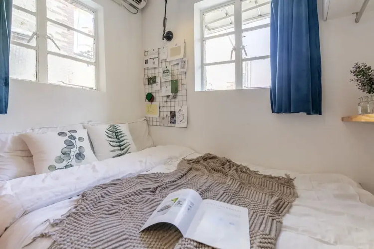 Hard Candy Apartment No.19