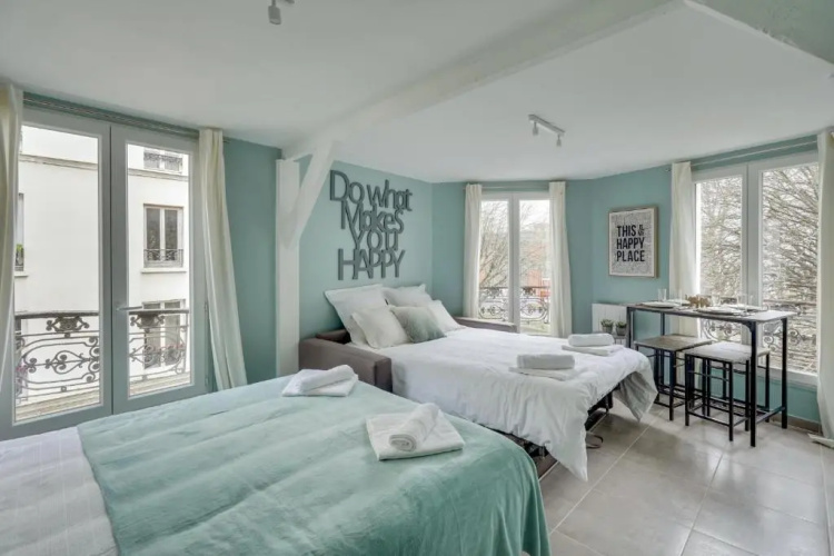 145 Suite Marc, Large Studio, Paris Center