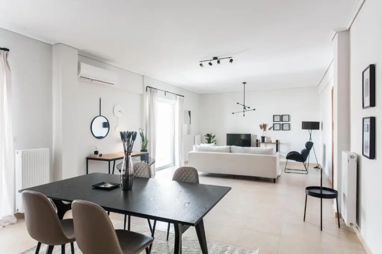 2 Bedrooms Apartment