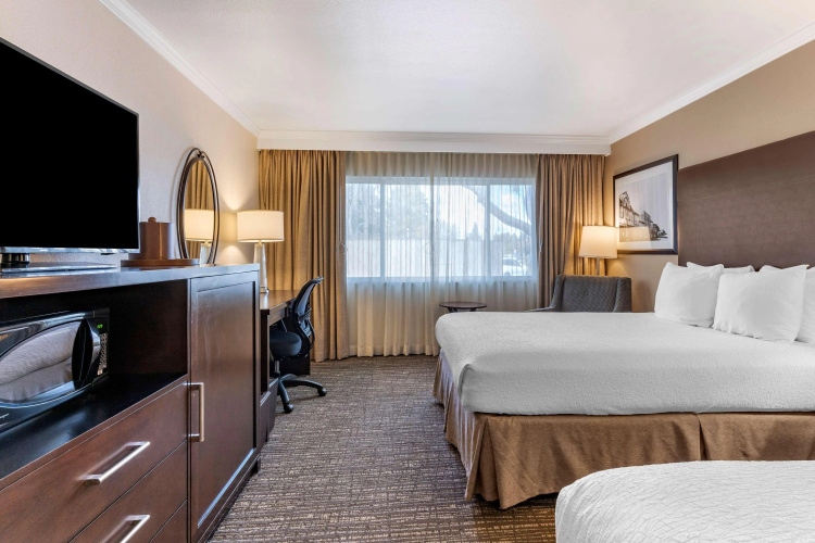 Best Western Plus Garden Court Inn photo 7