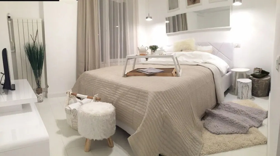 Metropole Apartments Romana Square