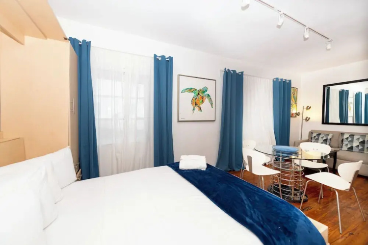 Collins Beach Apartments