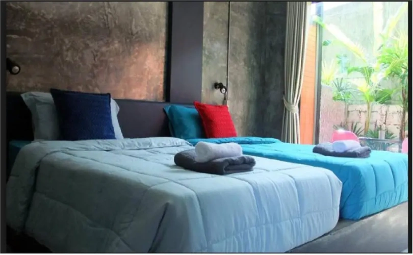 Standard Twin room with balcony