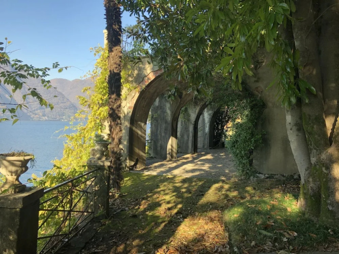 Villa Giudici Luxury app on the Lake