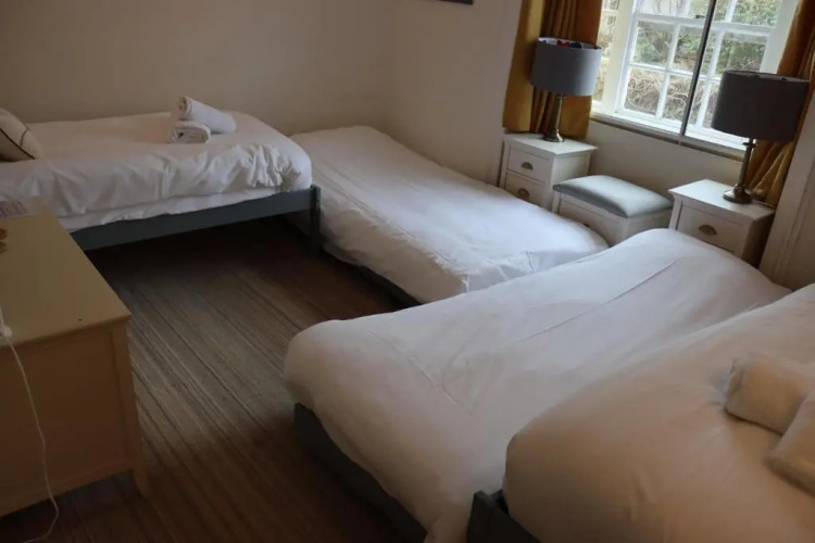 Mariners Hotel