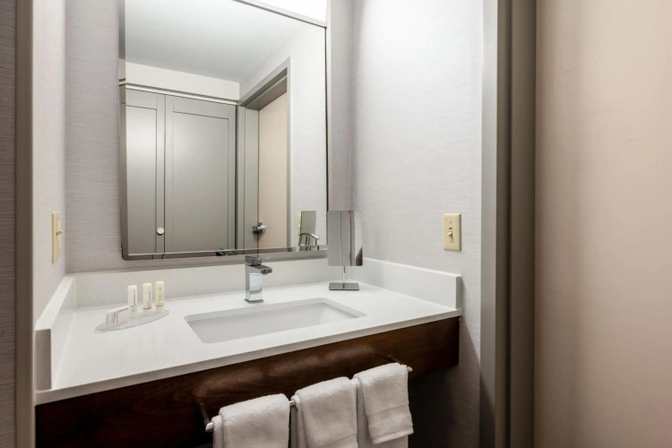 Courtyard by Marriott Columbus Airport