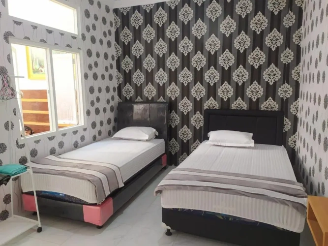 4 Bedrooms Cottage