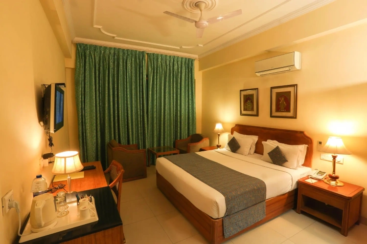 Deluxe Double room with balcony and with view