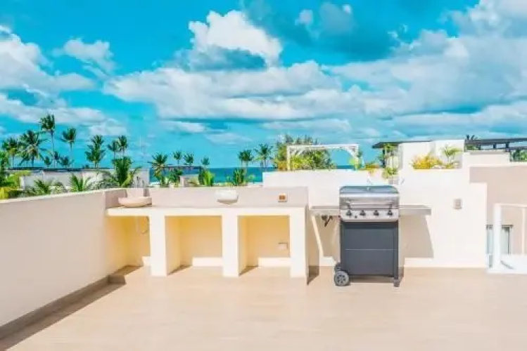Beach Garden D4 Luxury Condo