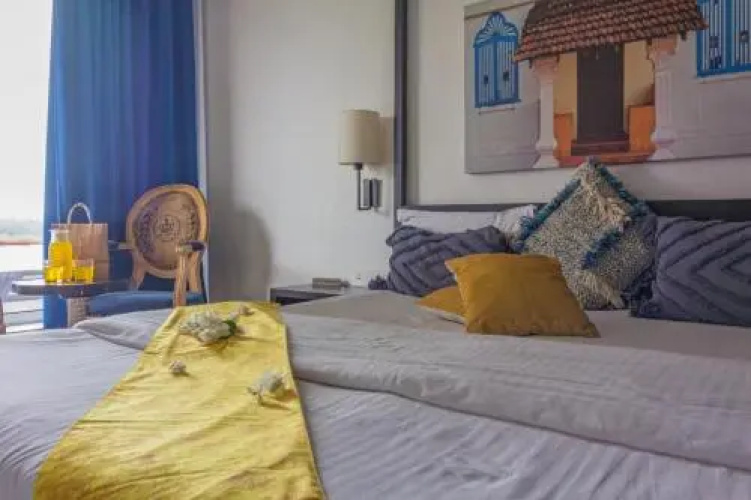 Luxury 3bhk private pool penthouse