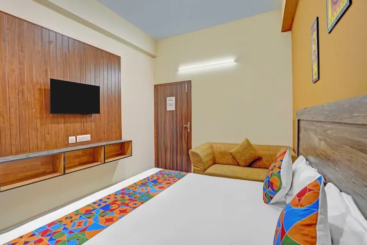 Fabhotel Galaxy Greno Celebration