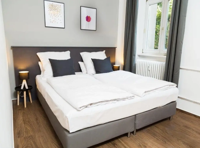 3 Bedrooms Apartment
