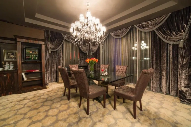 Luxury Suite