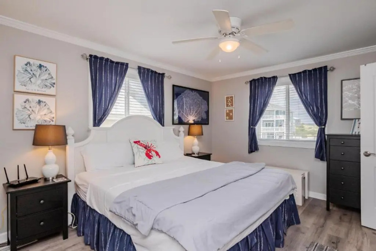 Just Beachy by Oak Island Accommodations