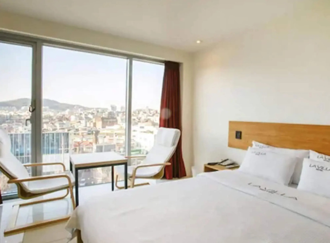 Lavilla Hotel