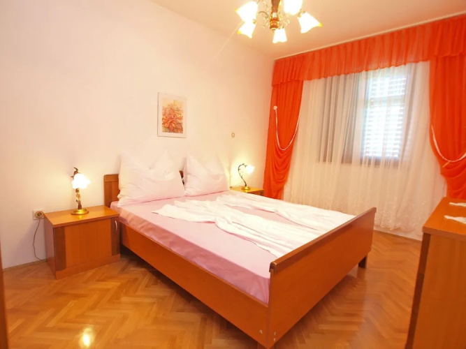 Apartment 1424