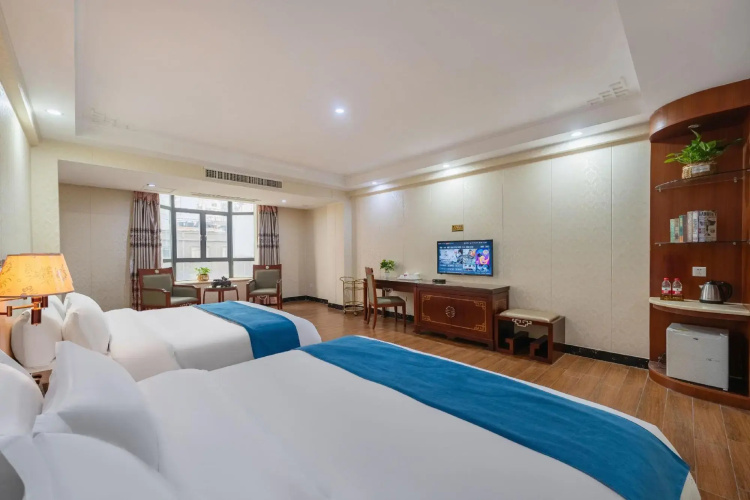 Long Yu Hotel(龙誉酒店（惠东黄埠店）)