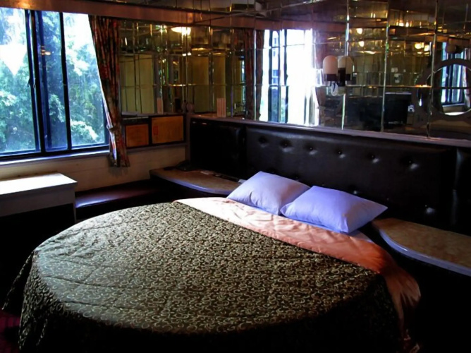 One Plus One Hotel