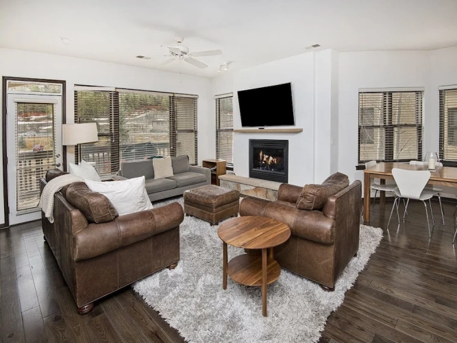 Apartment with balcony