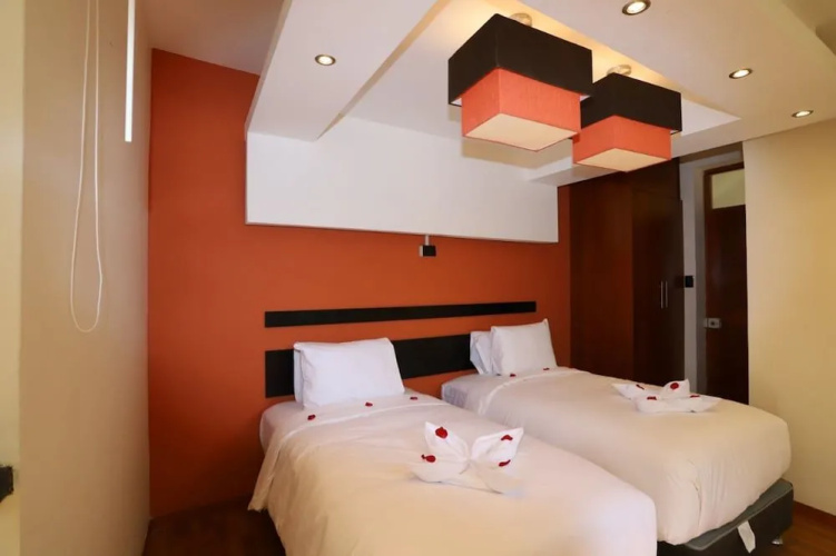 Capac Hotel II