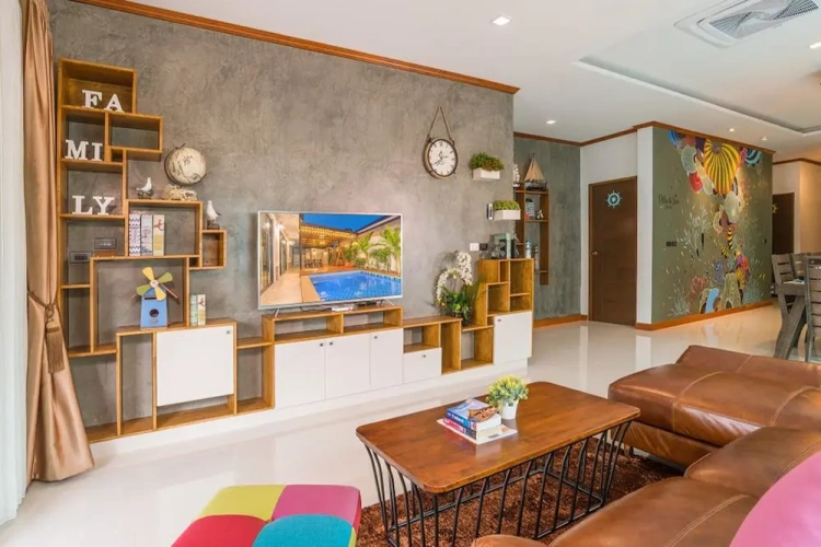 4 Bedrooms Villa