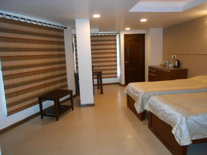 1 Bedroom Business Suite with balcony