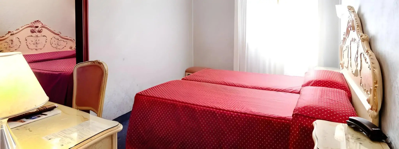 Hotel Diana