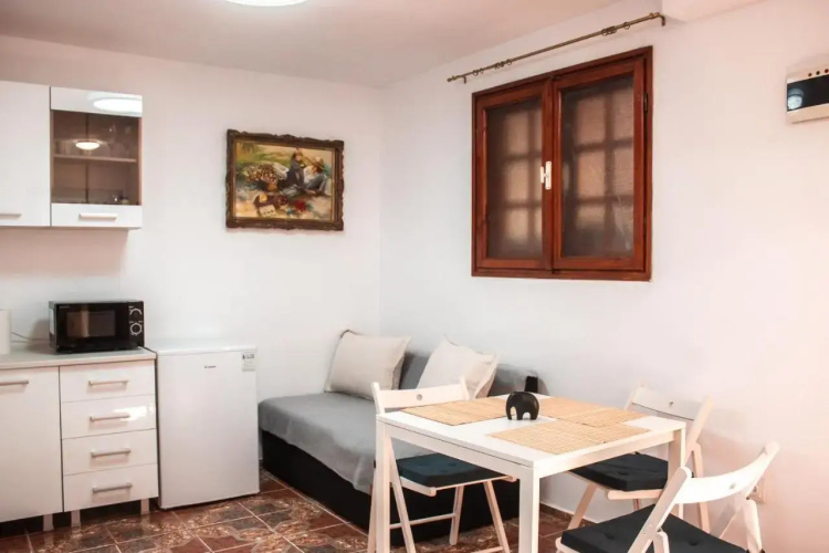 Victor Residence 38