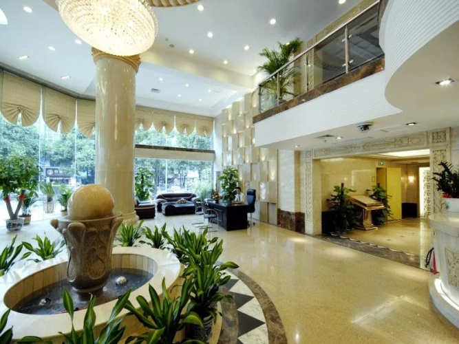 Golden Guangda Hotel