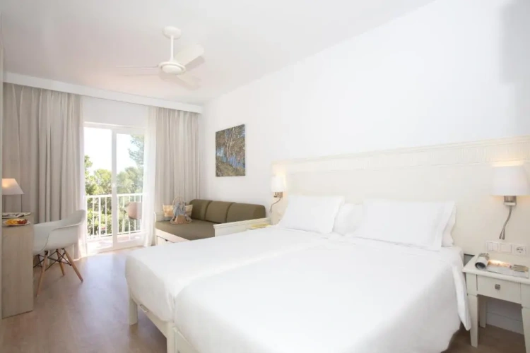 Standard Double room with balcony