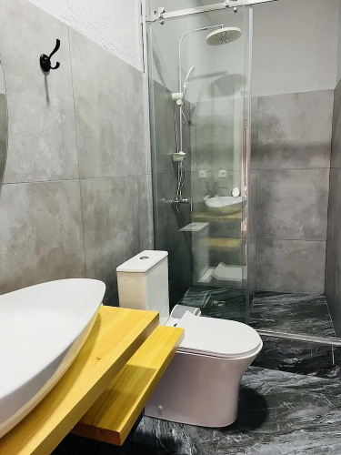 People Hostel & Suites