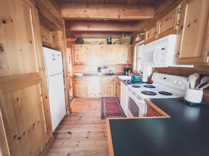 2 Bedrooms Cottage