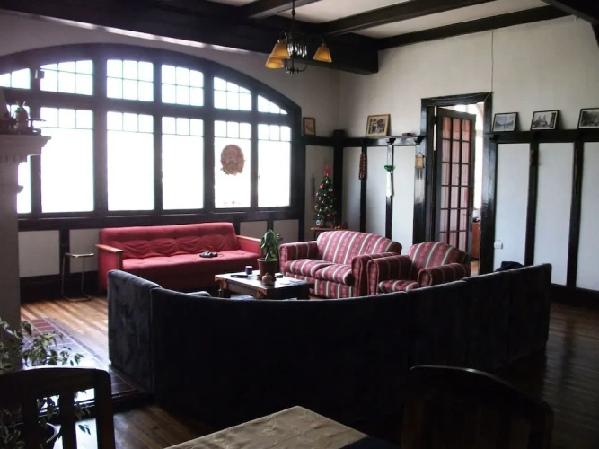6 Bedrooms Family Cottage