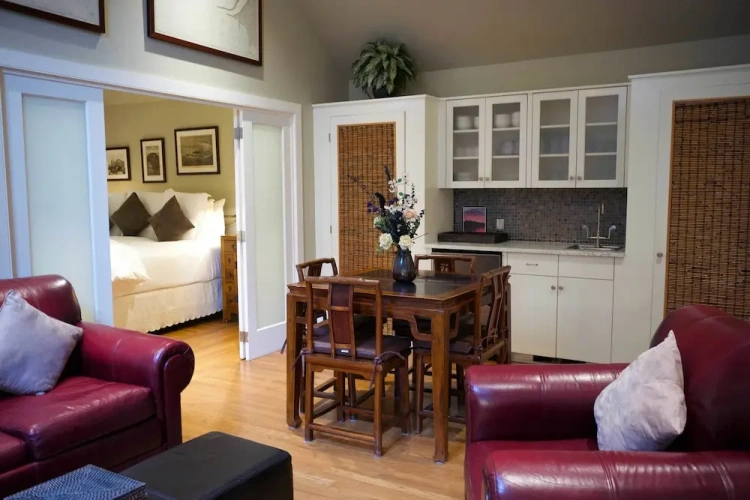Suite with balcony