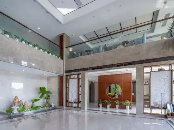 Binhai Station Hotel