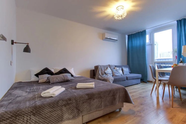 UNIT Warszawa Centrum Room by Metro Rondo ONZ