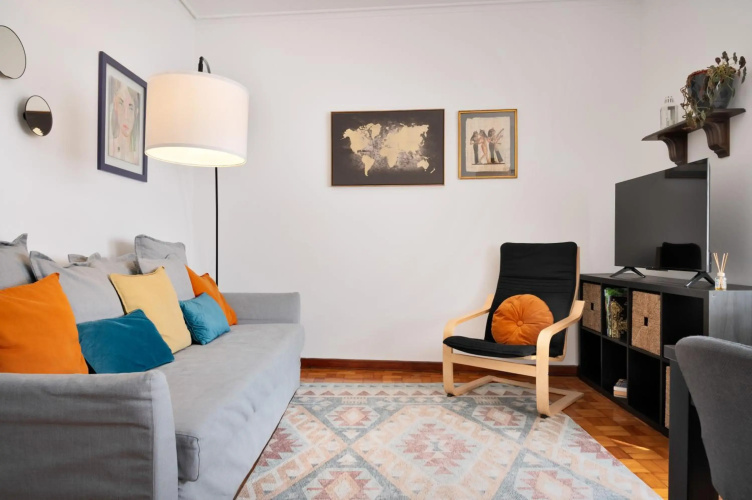 ! Luminous 2BR Top Floor ! Praça da República