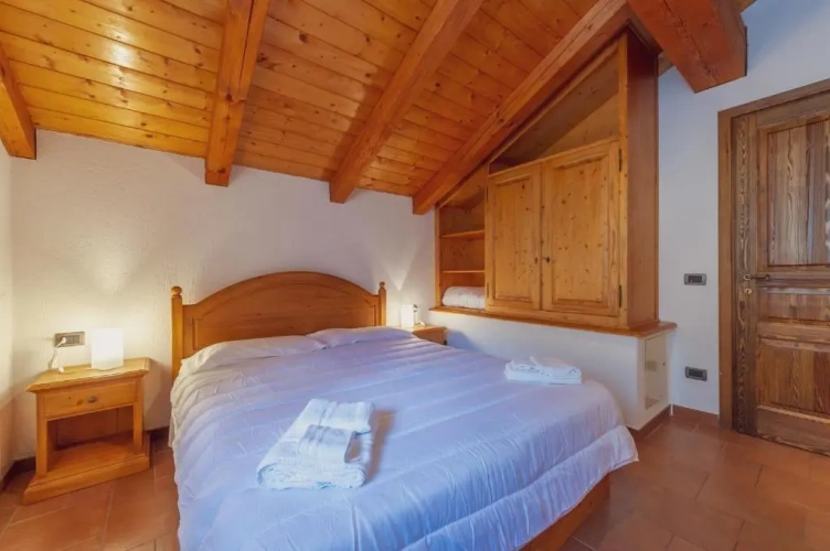 3 Bedrooms Apartment