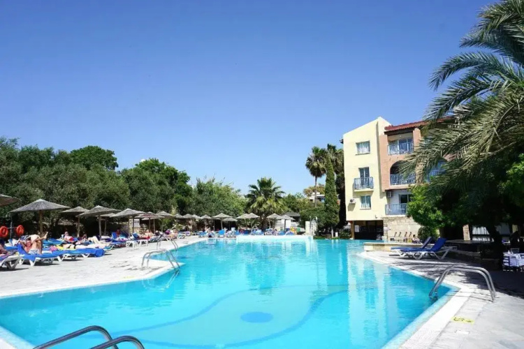 The Harbour Suite - 100M From The Beach - 6 Guests